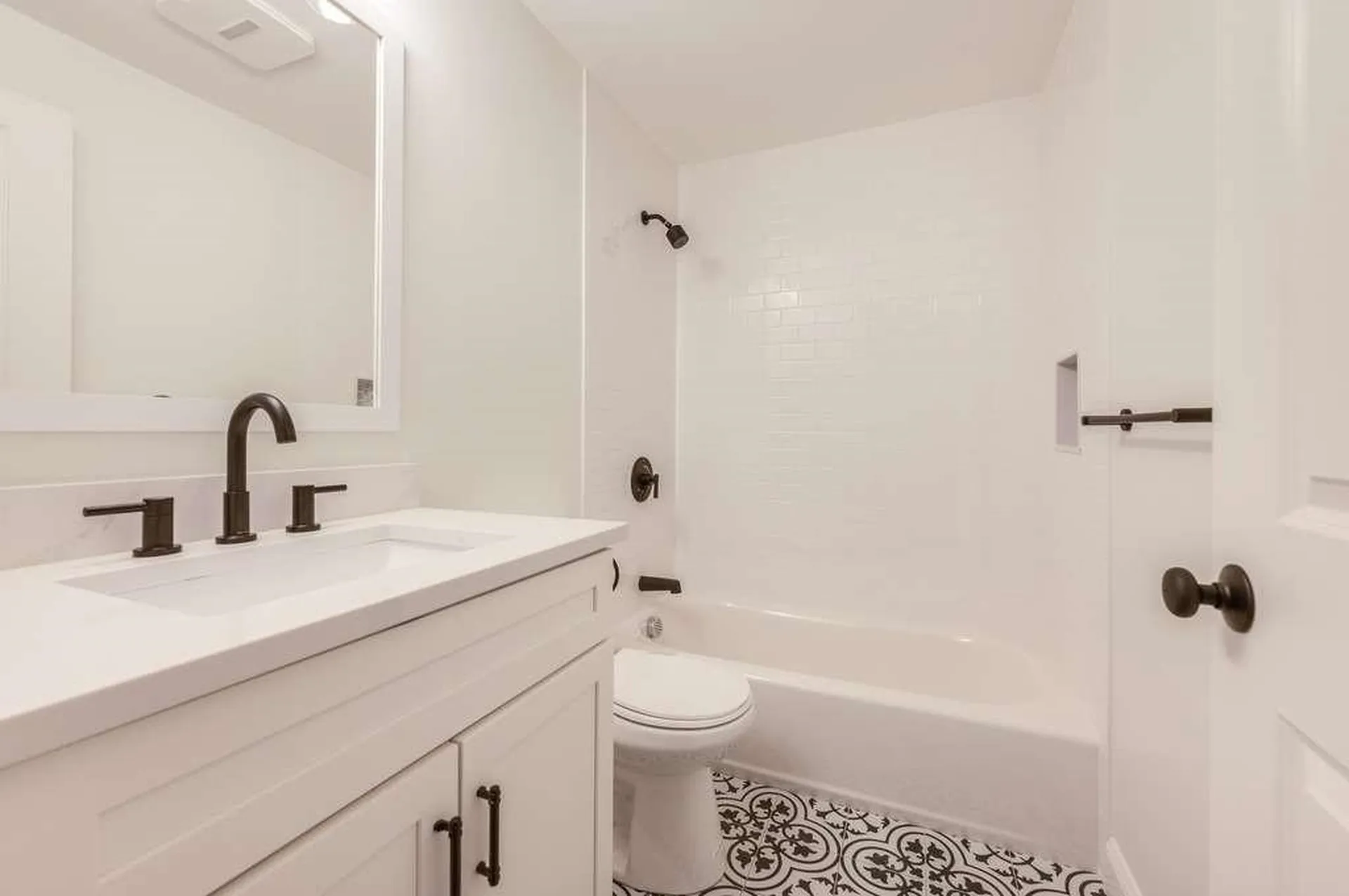 6 Burnham Avenue Durham NH 03824