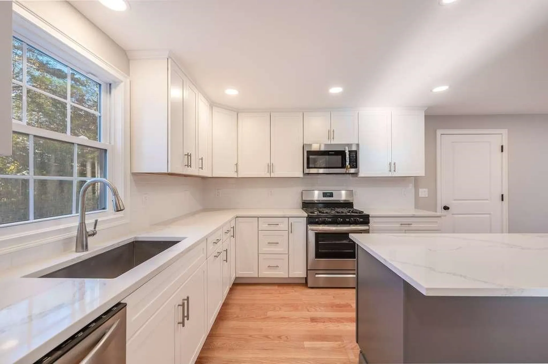 6 Burnham Avenue Durham NH 03824