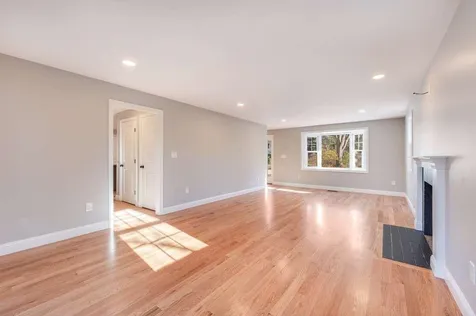 6 Burnham Avenue Durham NH 03824