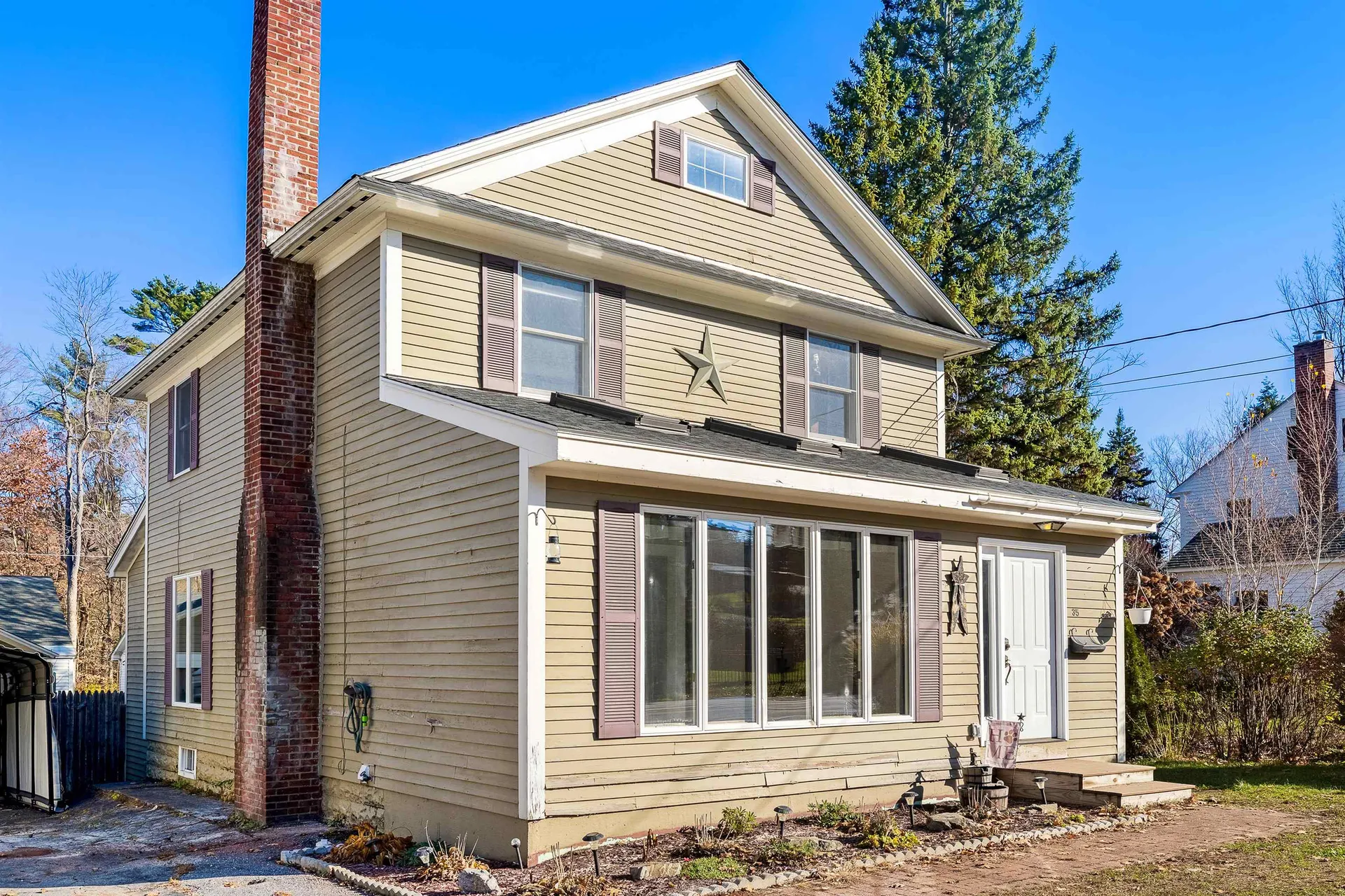 35 Maple Avenue Claremont NH 03743