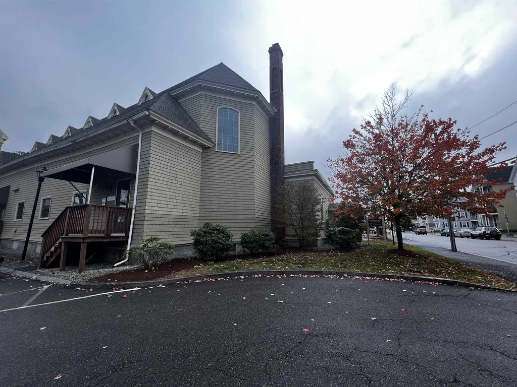 138 Coolidge Avenue Manchester NH 03102