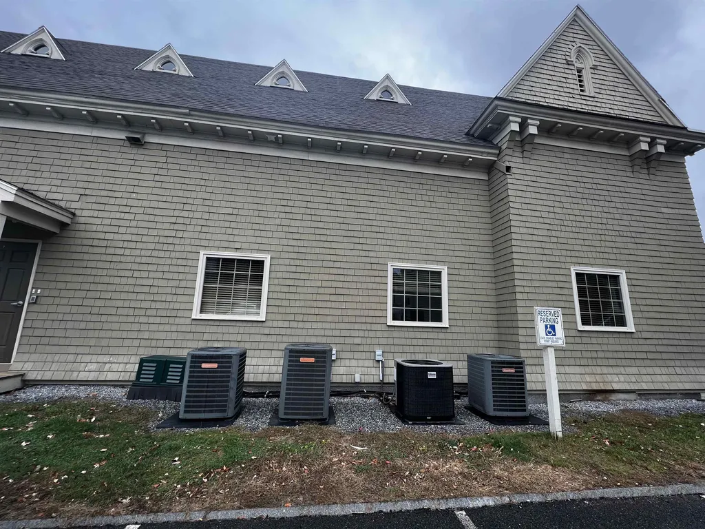138 Coolidge Avenue Manchester NH 03102