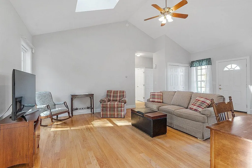 25 Bela Brook Lane Concord NH 03301