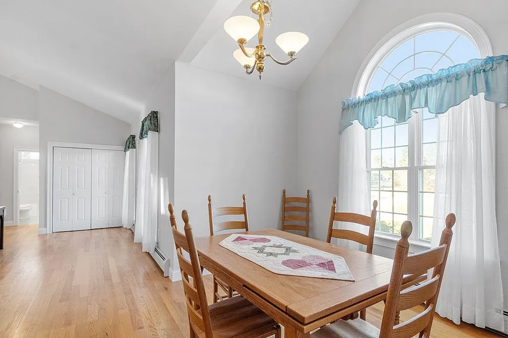 25 Bela Brook Lane Concord NH 03301