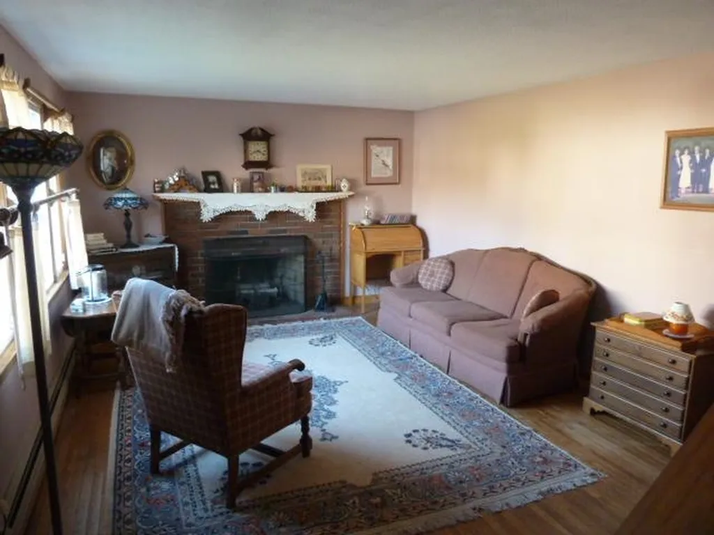 10 Hampshire Drive Franklin NH 03235