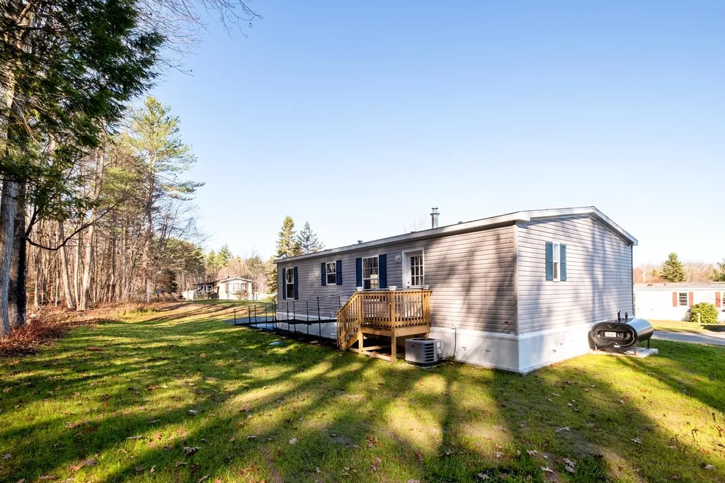 10 Cleo Circle Rochester NH 03868
