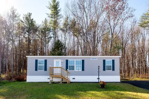 10 Cleo Circle Rochester NH 03868