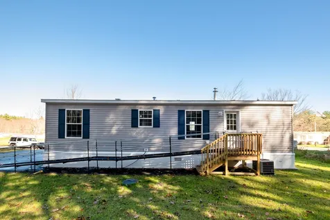10 Cleo Circle Rochester NH 03868