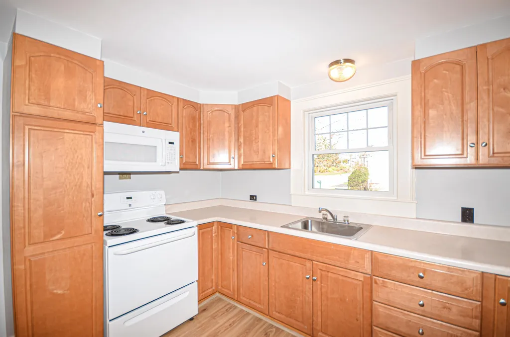 388 Donald Street Bedford NH 03110