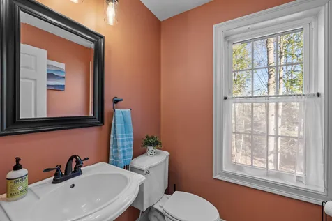 42 Twin Bridge Road Northfield NH 03276