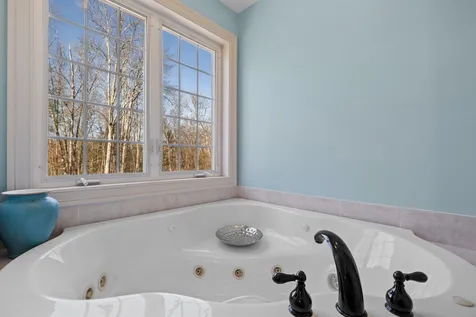 42 Twin Bridge Road Northfield NH 03276