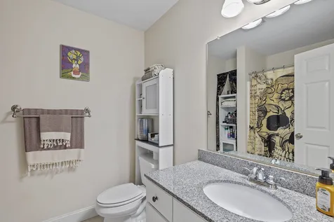 66 Landing Lane Laconia NH 03246