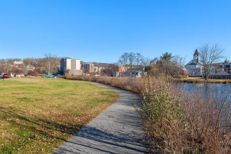 66 Landing Lane Laconia NH 03246