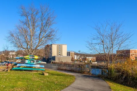 66 Landing Lane Laconia NH 03246