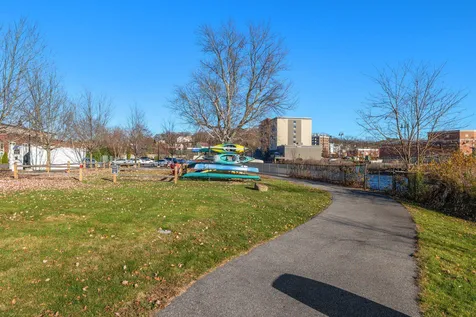 66 Landing Lane Laconia NH 03246
