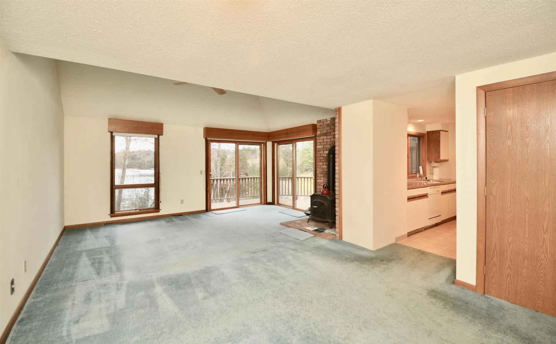 4 Lakeview Place Grantham NH 03753