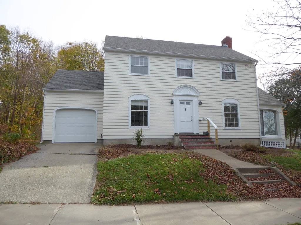 18 Edgewood Lane Burlington VT 05401