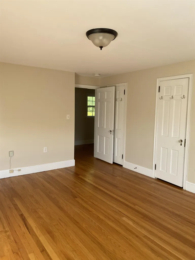 18 Edgewood Lane Burlington VT 05401