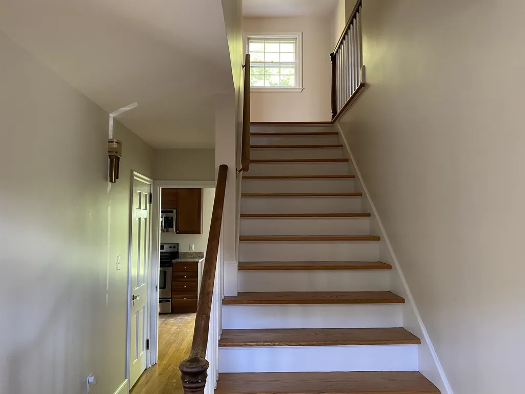18 Edgewood Lane Burlington VT 05401