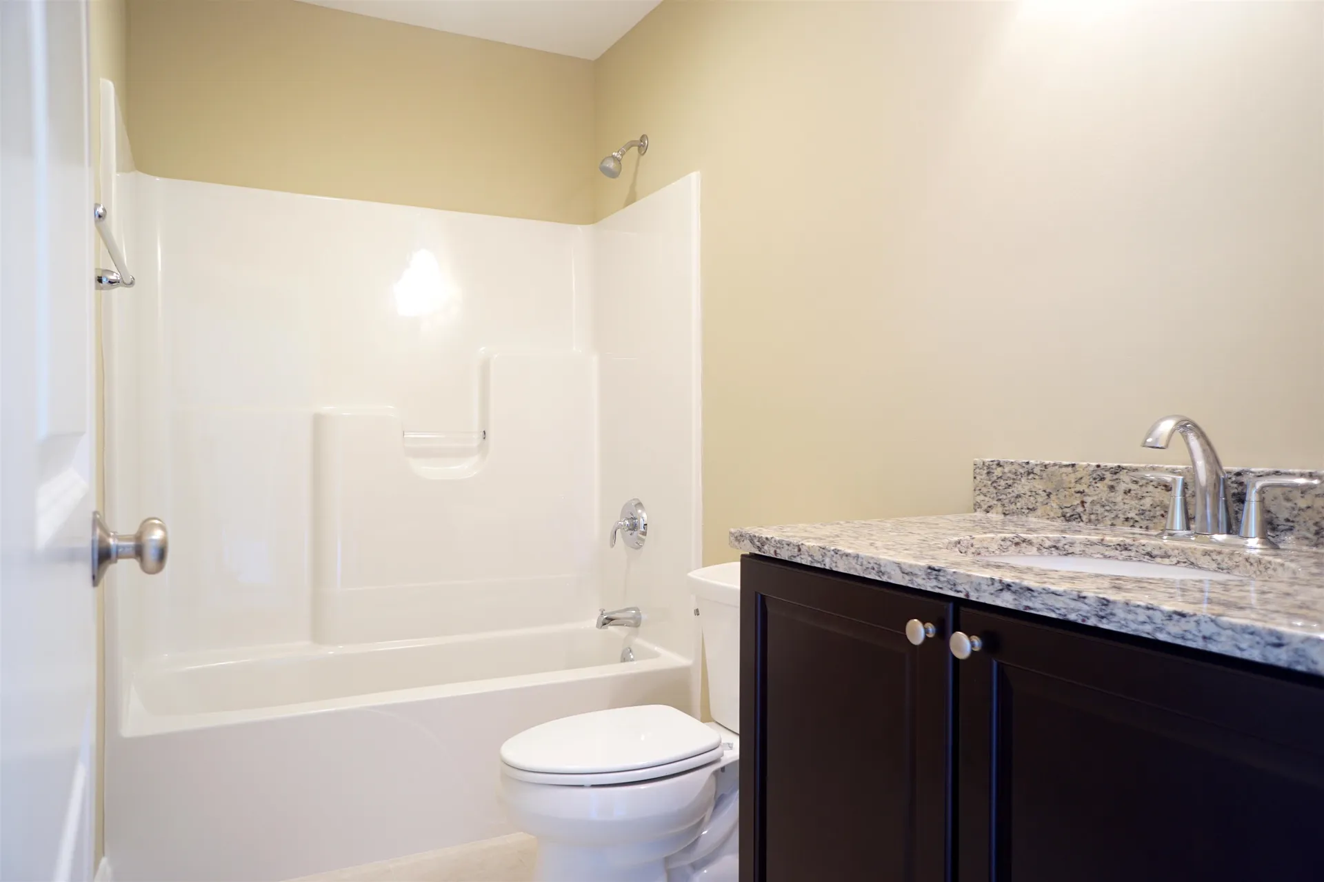 16 Manor Drive Hooksett NH 03106