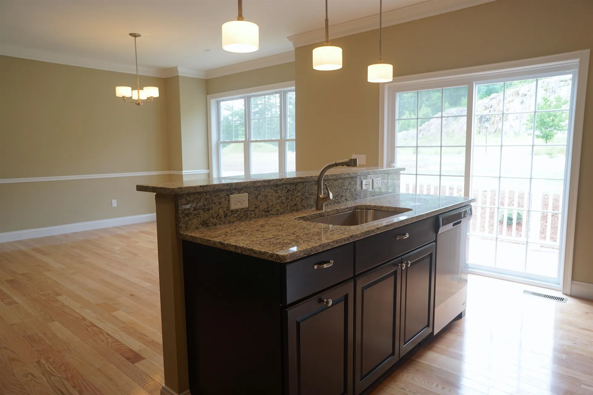 16 Manor Drive Hooksett NH 03106