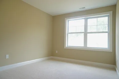 16 Manor Drive Hooksett NH 03106