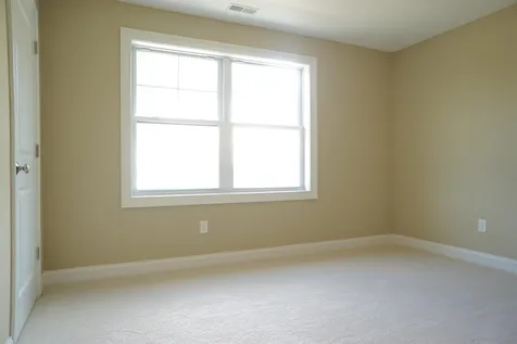 16 Manor Drive Hooksett NH 03106