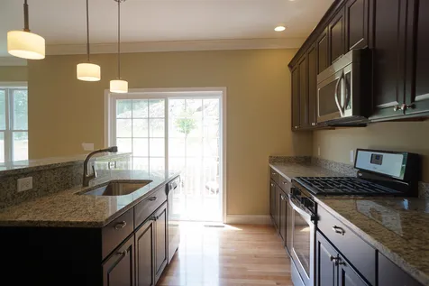 16 Manor Drive Hooksett NH 03106