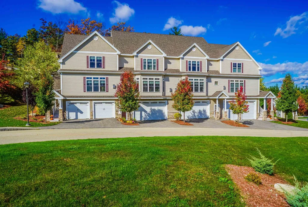 16 Manor Drive Hooksett NH 03106