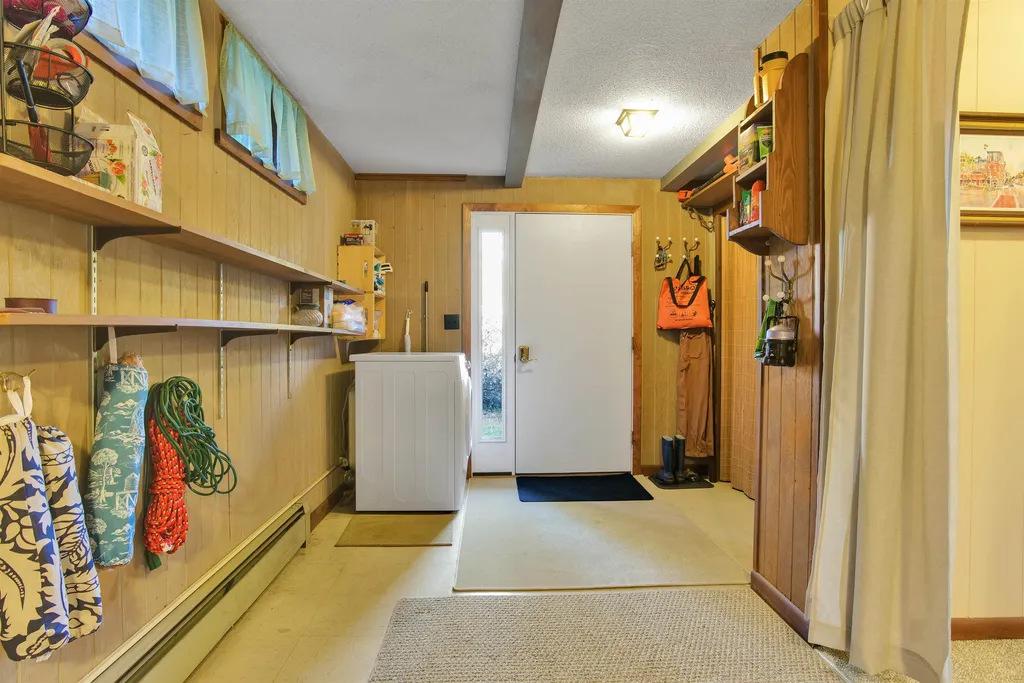 1782 South Road Woodstock VT 05091