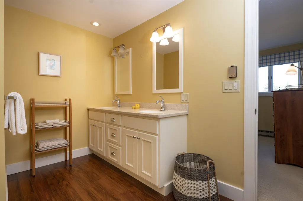 418 Lyman Batcheller Road Hartford VT 05059