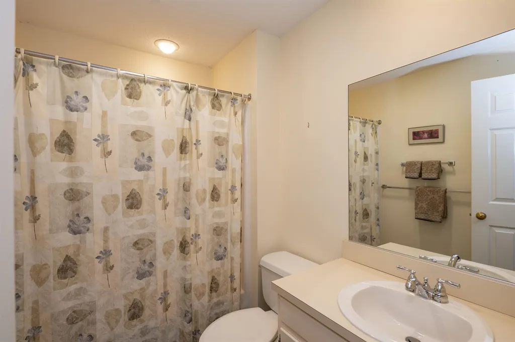 418 Lyman Batcheller Road Hartford VT 05059