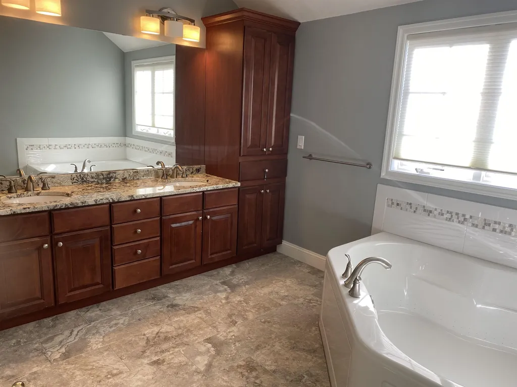 1 Dearborn Brook Circle Exeter NH 03833