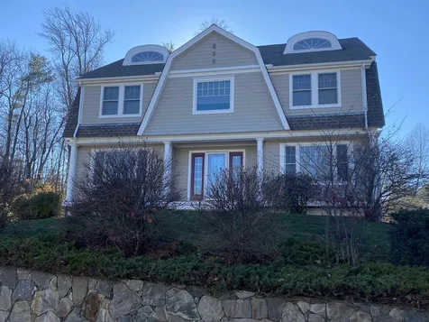 1 Dearborn Brook Circle Exeter NH 03833