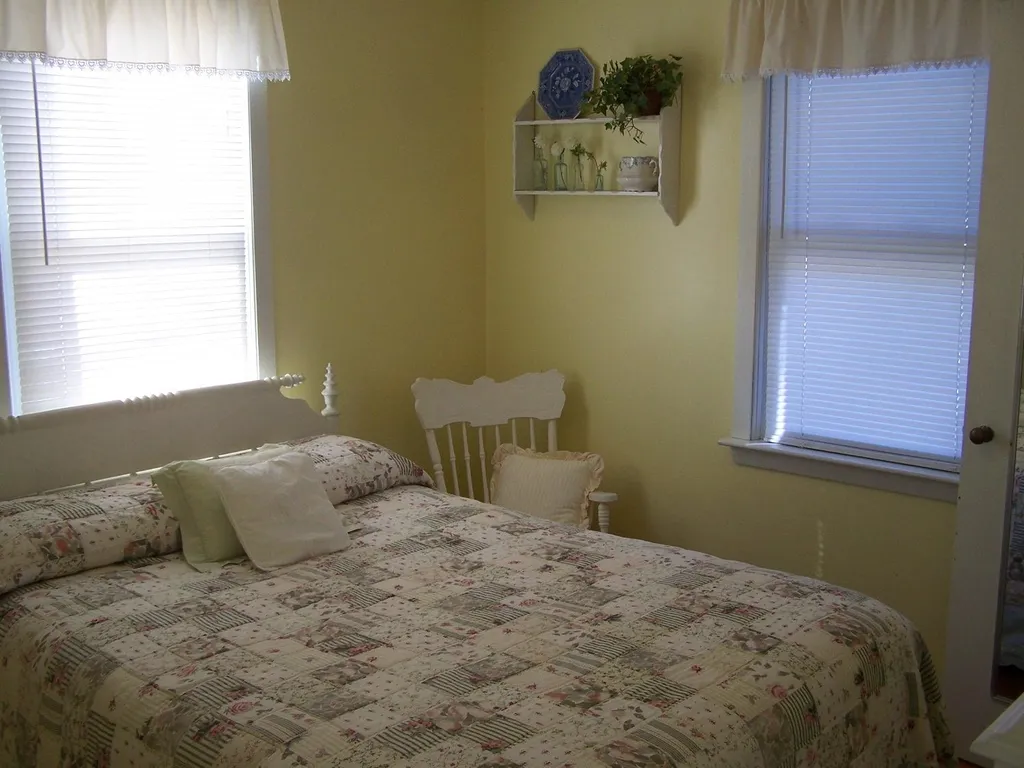 13 Tuttle Avenue Hampton NH 03842