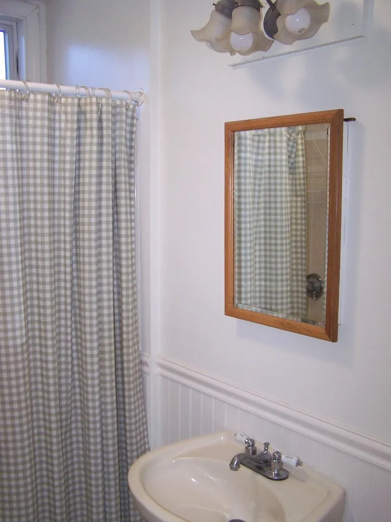 13 Tuttle Avenue Hampton NH 03842