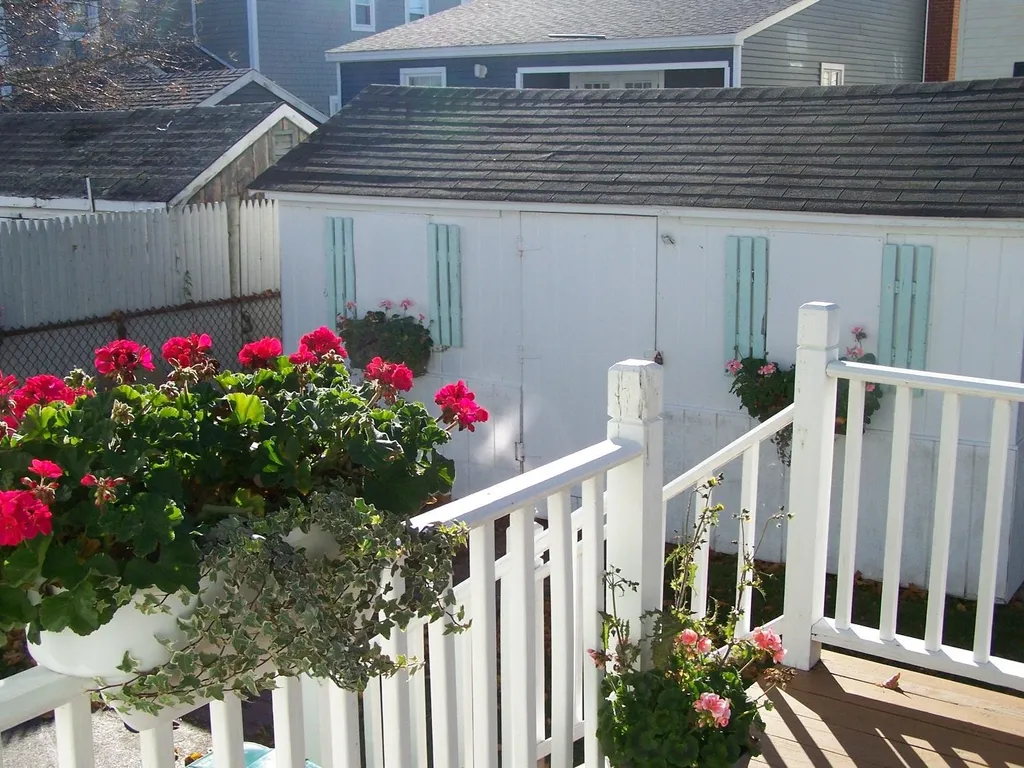 13 Tuttle Avenue Hampton NH 03842