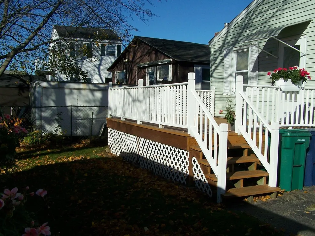 13 Tuttle Avenue Hampton NH 03842