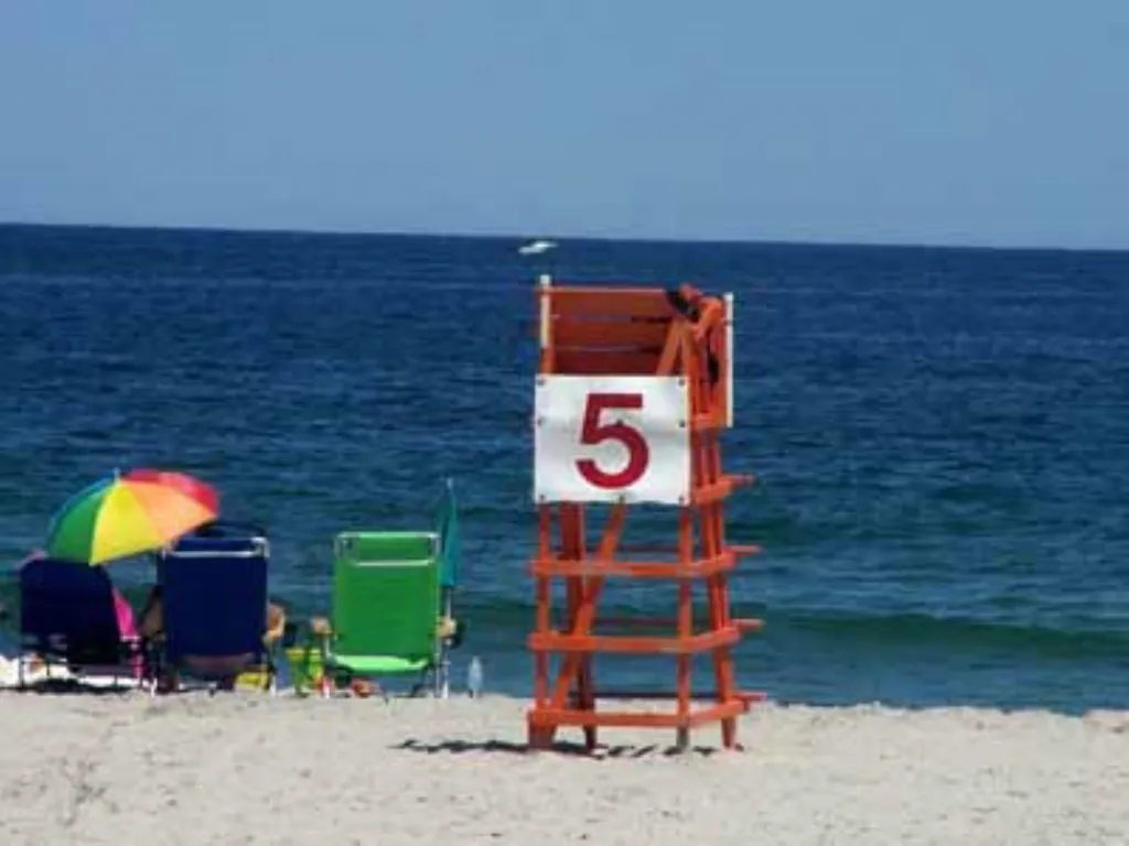 13 Tuttle Avenue Hampton NH 03842