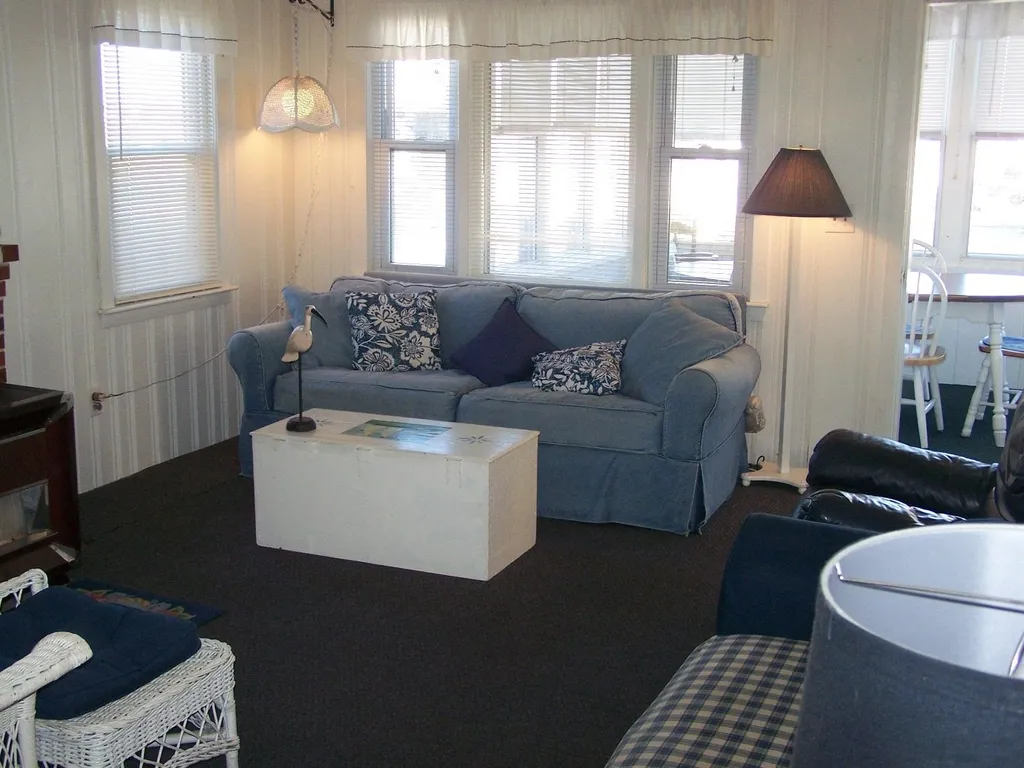 13 Tuttle Avenue Hampton NH 03842