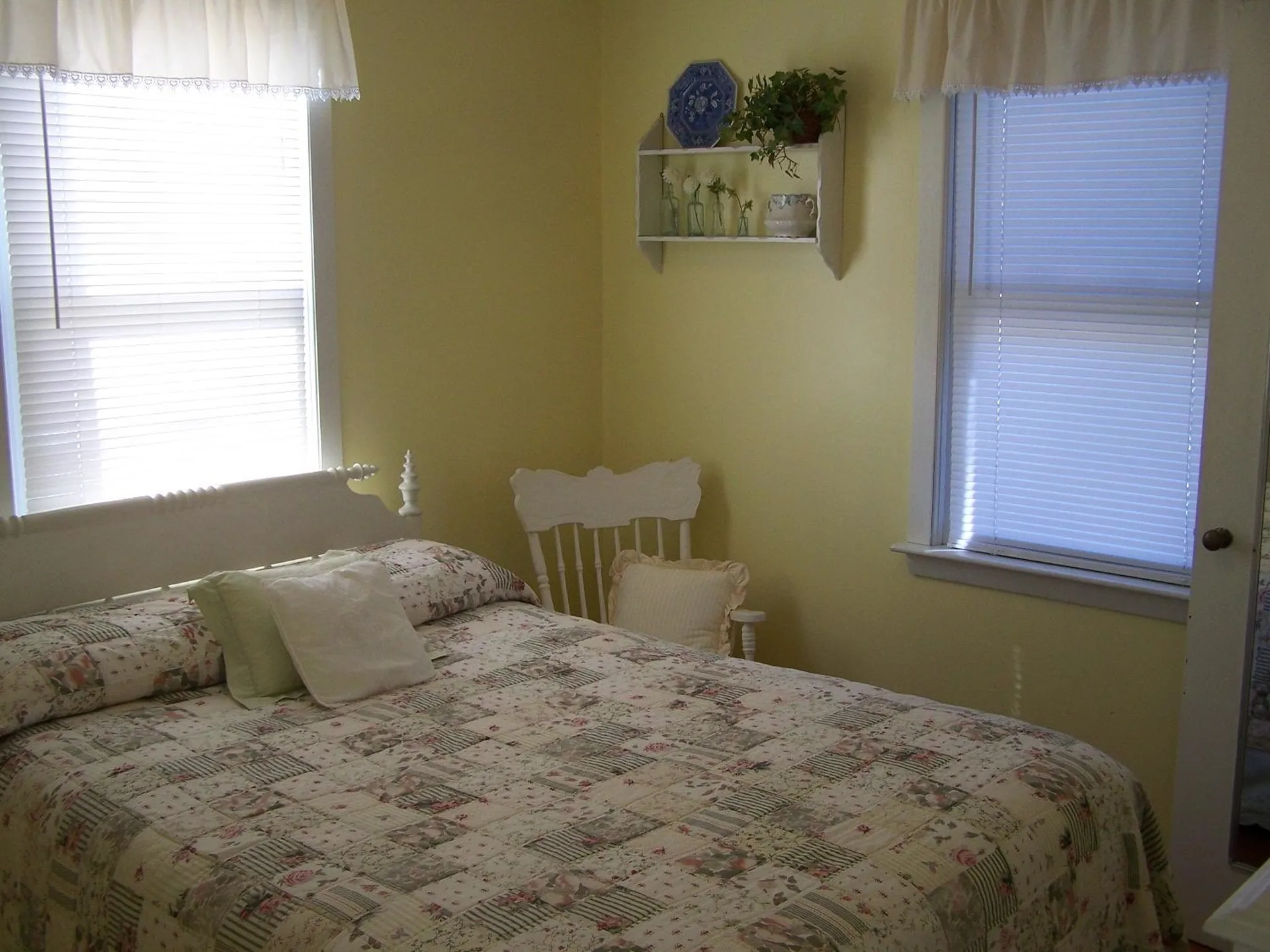 13 Tuttle Avenue Hampton NH 03842