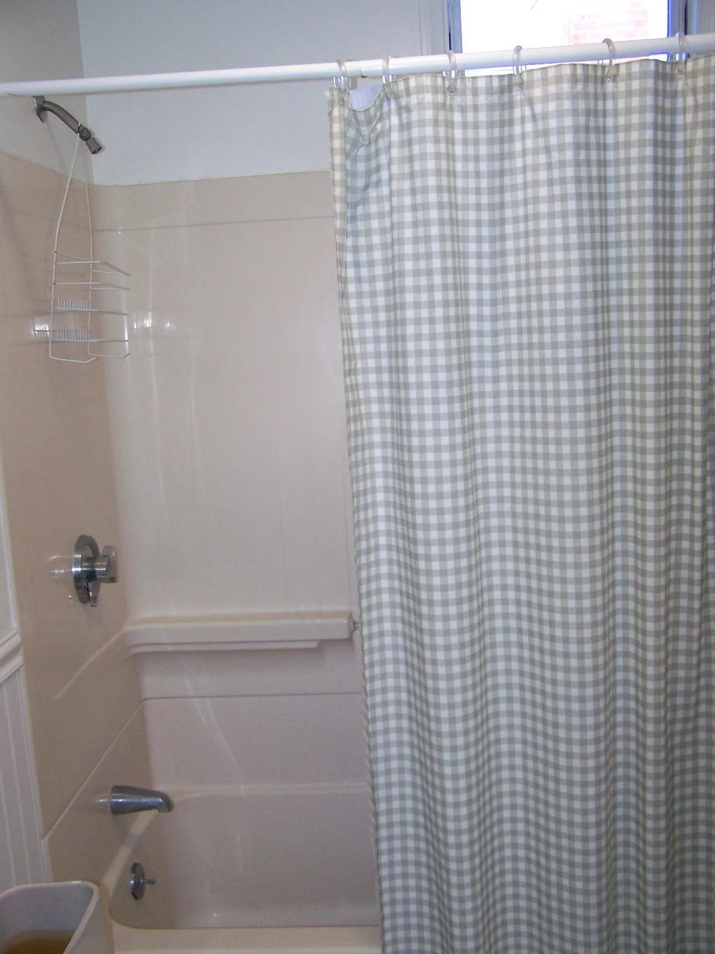 13 Tuttle Avenue Hampton NH 03842