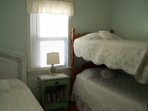 13 Tuttle Avenue Hampton NH 03842