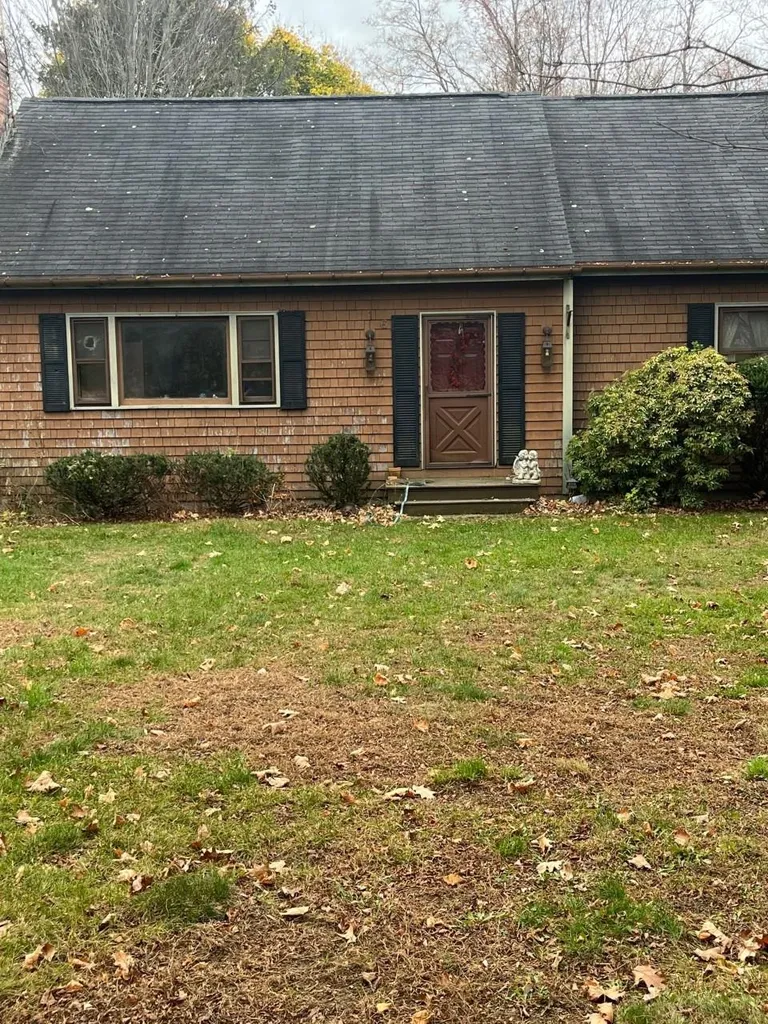 16 High Street Stratham NH 03885