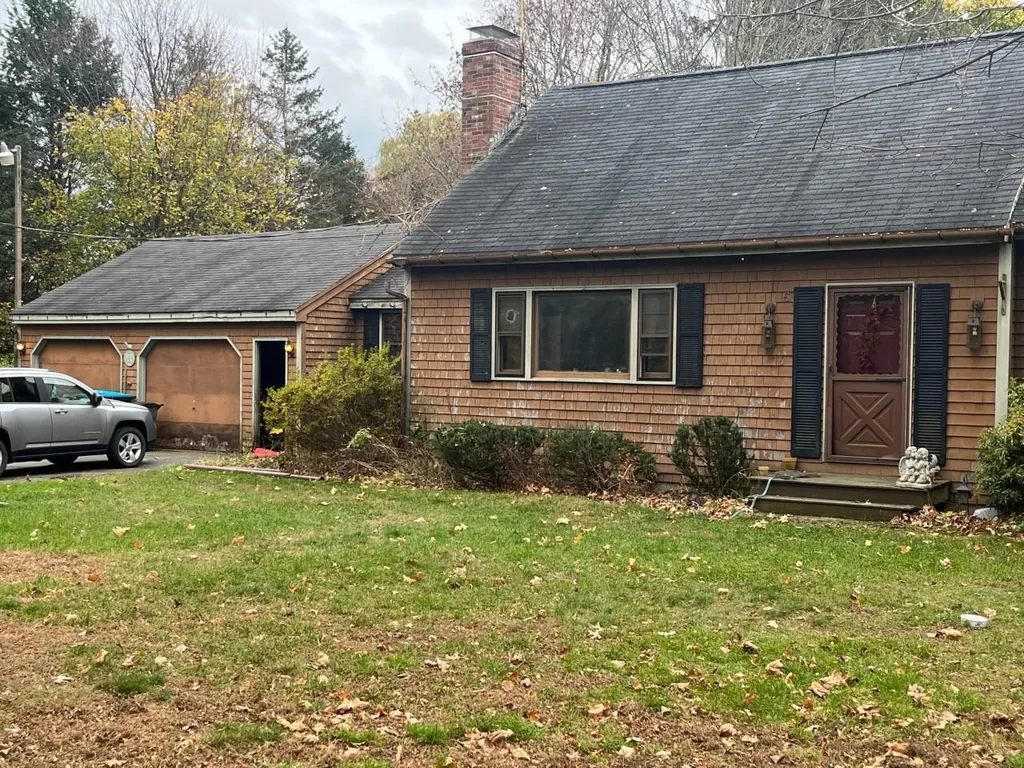 16 High Street Stratham NH 03885