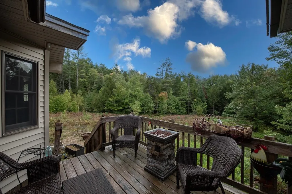 73 Brookside Lane Danbury NH 03230