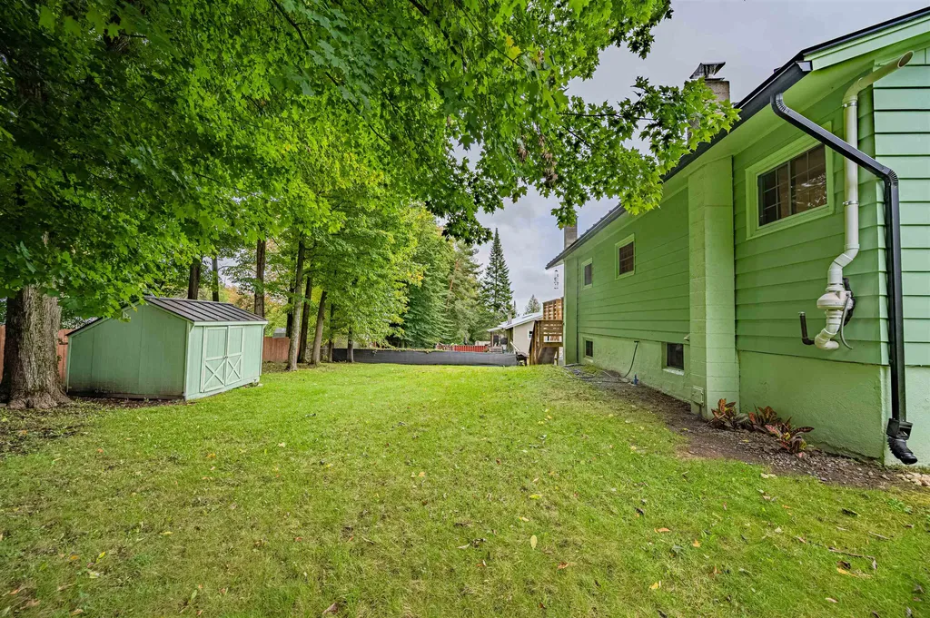 39 Lague Lane Barre Town VT 05641-3219