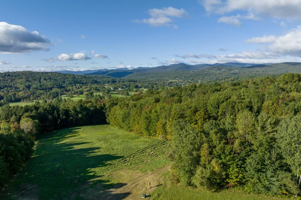 1025 Weeks Hill Road Stowe VT 05672