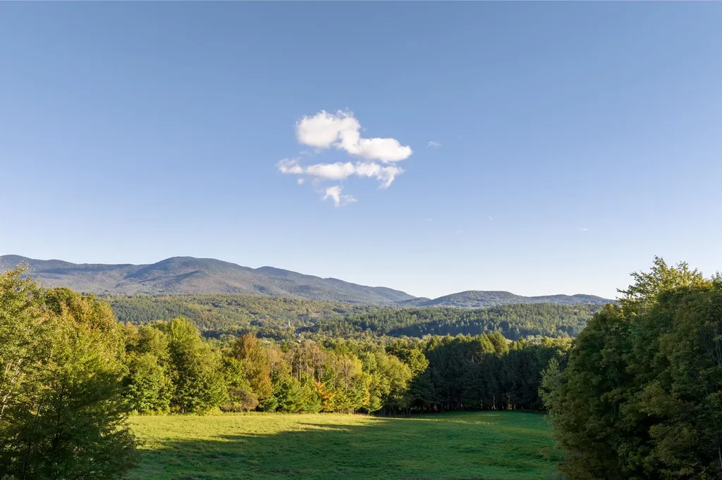 1025 Weeks Hill Road Stowe VT 05672