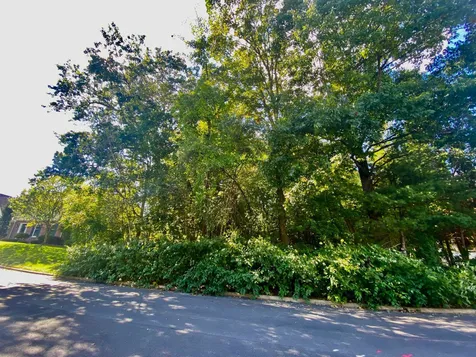 335 Ledgewood Road Manchester NH 03104